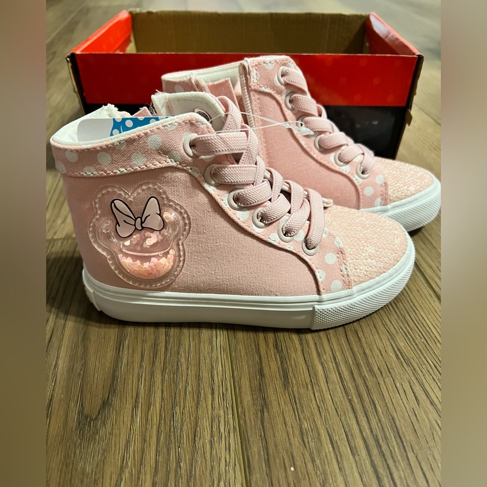 NWT Minnie Mouse Little Girl Hightops